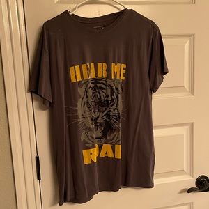 Show Me Your Mumu Hear me roar tee